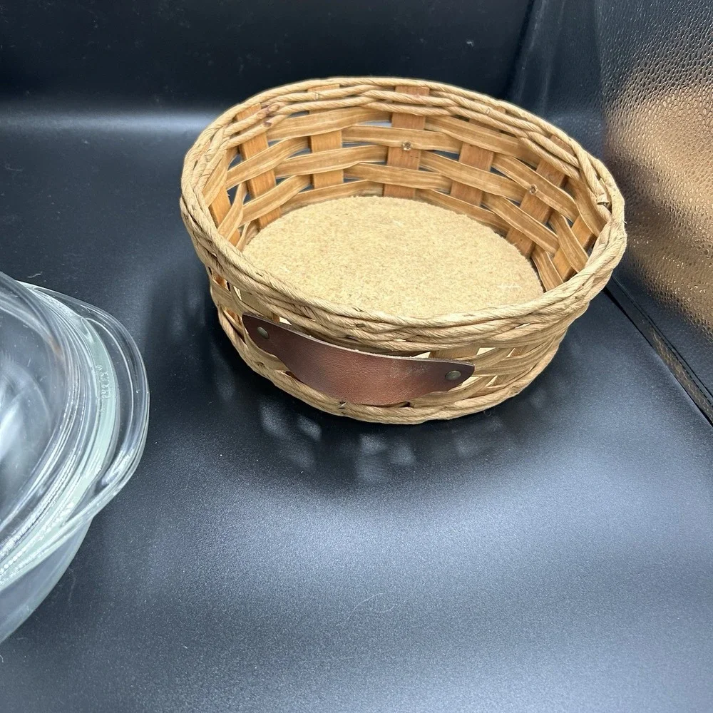 Vintage Pyrex 024 Clear Dish 2 Quart Glass Round W/Lid Basket Carrier Handles‎